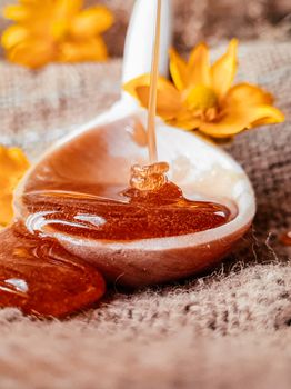 raw honey face mask