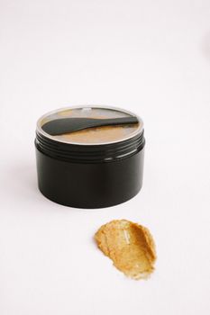 Manuka honey face mask