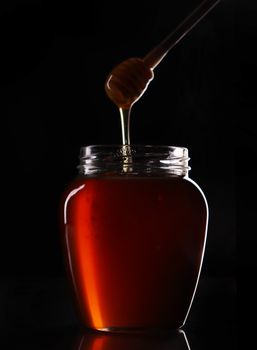 manuka honey jar